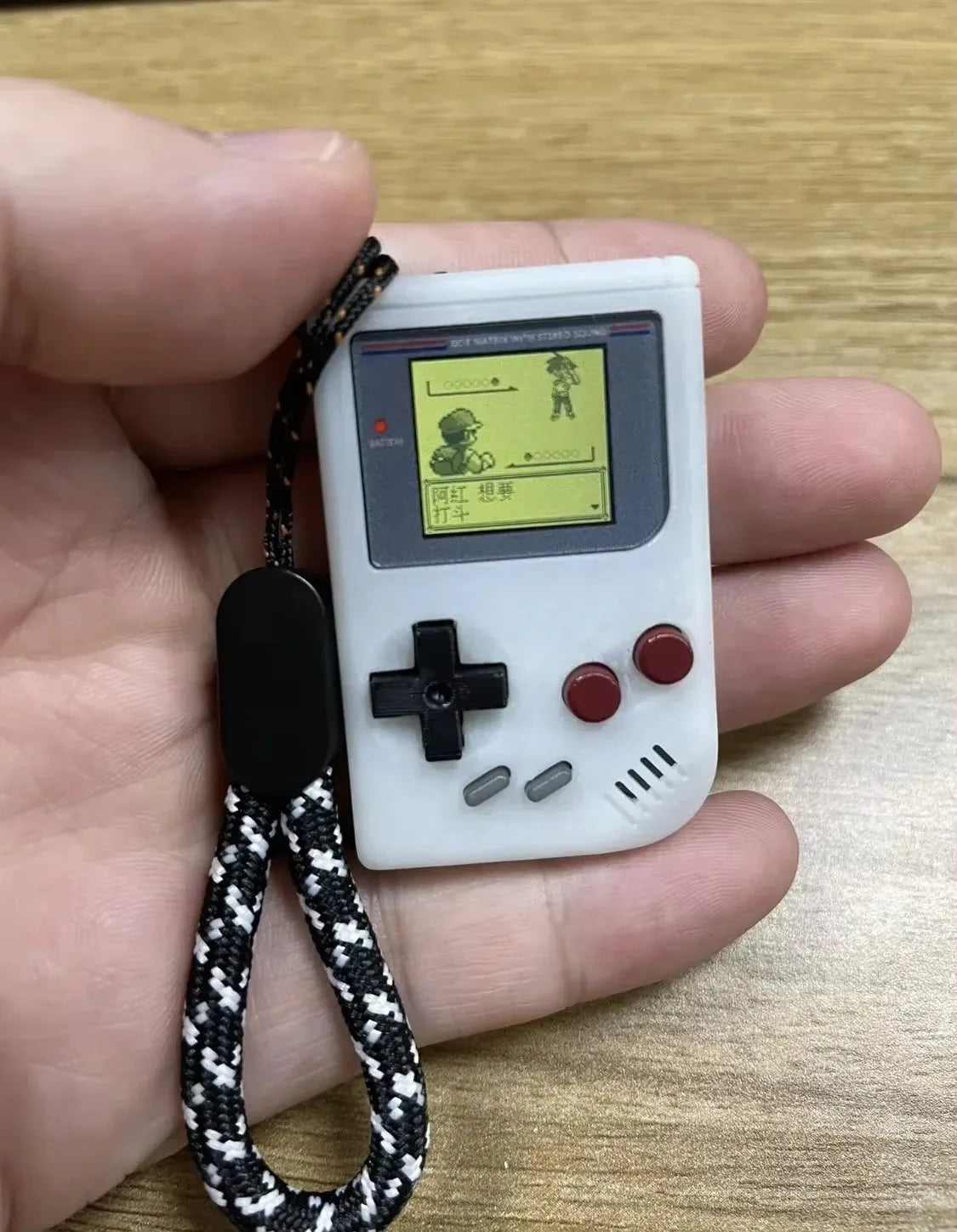 Mini Game Console Keychain TF Card +100 Classics!